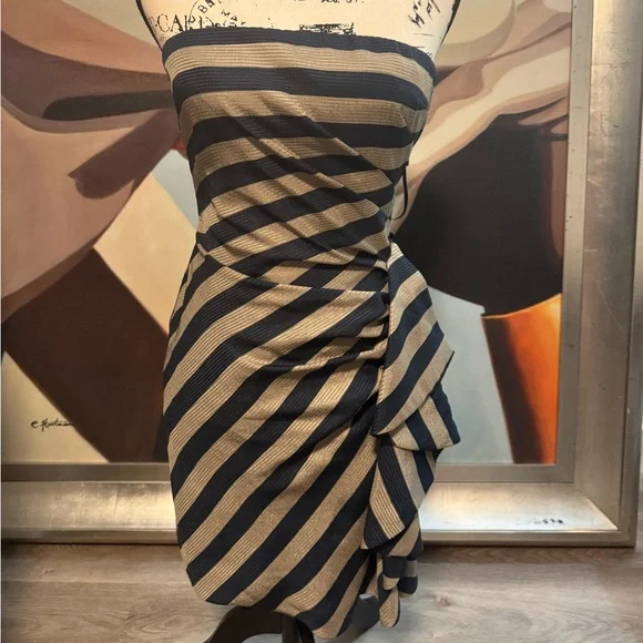 BCBG Generation MAXAZRIA Striped strapless mini dress 6 - Picture 5 of 8